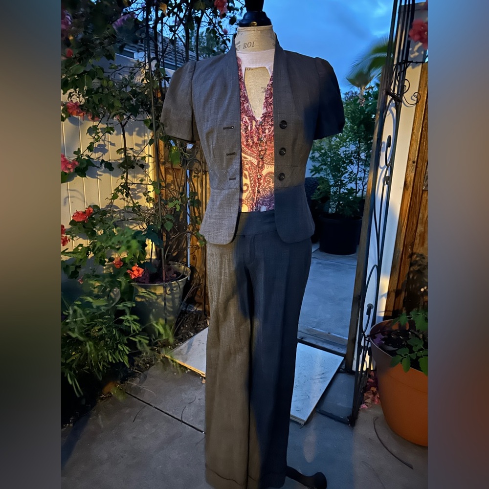 Banana Republic Textured Gray Blazer and Matching Pants